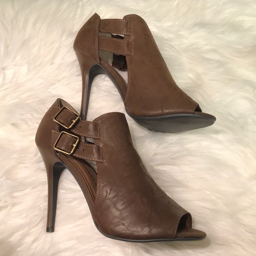 Chinese Laundry Jump In Tan Booties